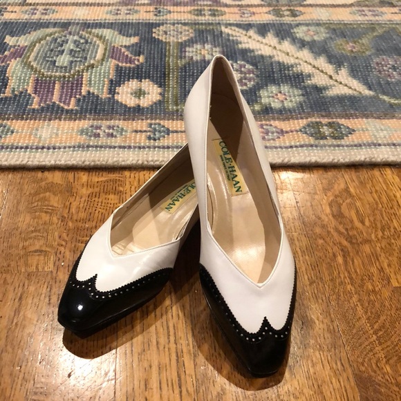 Cole Haan Shoes - 🇮🇹 Made in Italy 🇮🇹 Cole Haan Spectator Flats